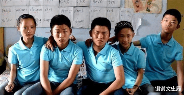 锵锵文史局 17年前，35岁妇女成功产下5胞胎，成全国首例，上学不收费