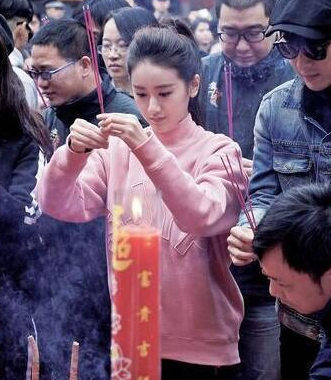 袁冰妍|再也不说赵丽颖袁冰妍长得像，5年前同框旧照，身高差亮了