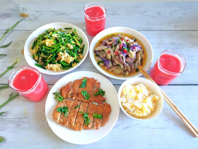 红薯|一家三口的晚餐，五天不重样，家常美味，网友说：想去你家蹭饭