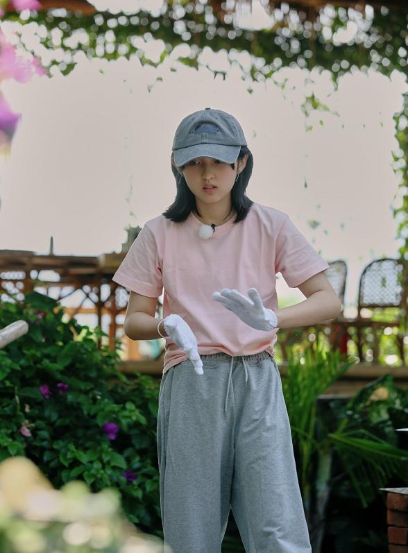 |张子枫高考分数只有390?看到拍戏时的成绩,这分数我不信