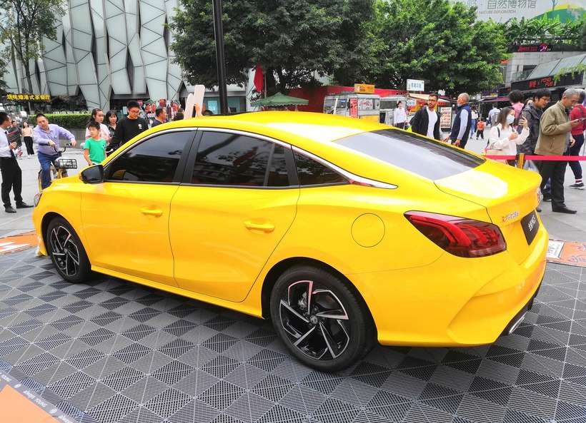 小钢炮|上汽又为年轻人造了一台“小钢炮”，1.5T爆发173马力，8万拿下？