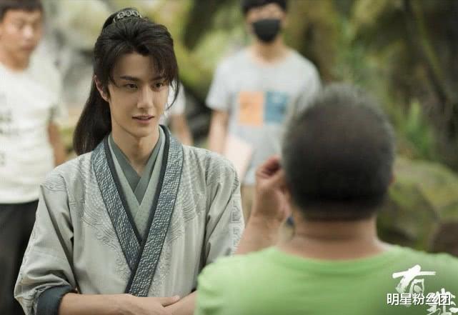 「王一博」陈飞宇新剧和王一博撞造型了？谁的颜值看上去更高？