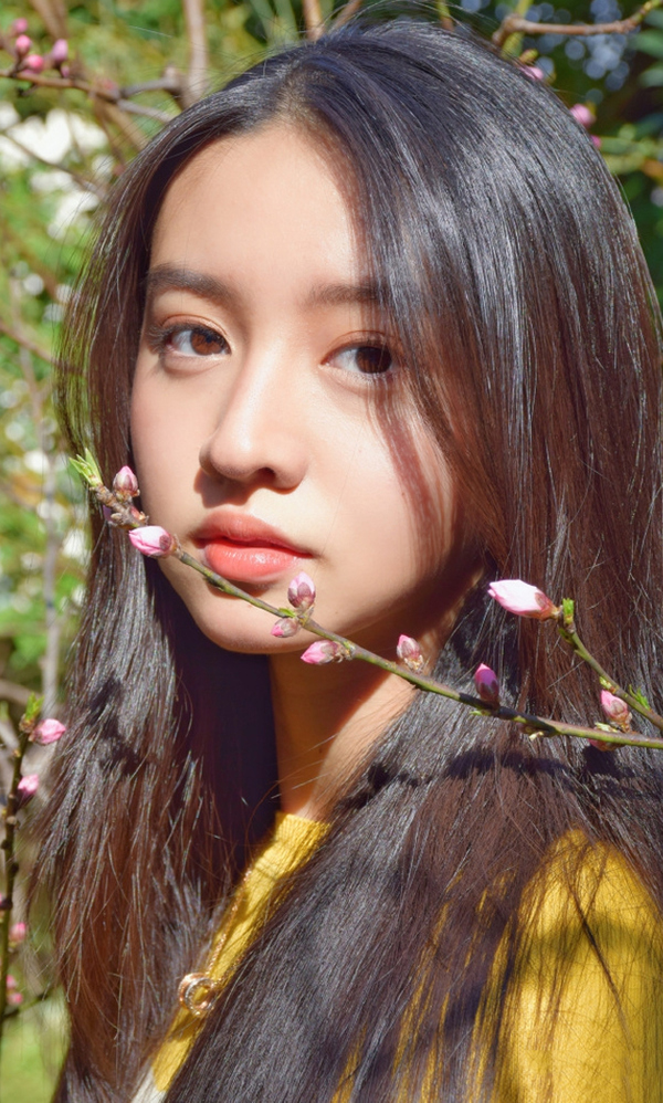 [木村光希]木村拓哉俩女儿合影，木村光希惨输姐姐，网友：笑与不笑判若两人