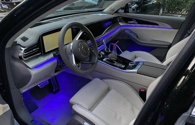 奥迪A4L|36万提红旗H9，一月后再开奥迪A6L，首批车主：差距明显！