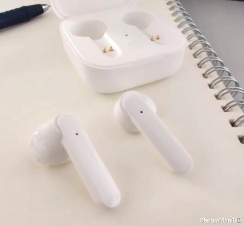 「AirPods」小米要捏把汗了！罗永浩旗舰之作不是手机，却直怼苹果AirPods