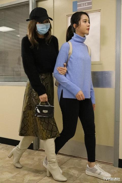 王浩信|TVB新剧致敬香港电影，视帝重演《教父》经典桥段被网友批：神烦