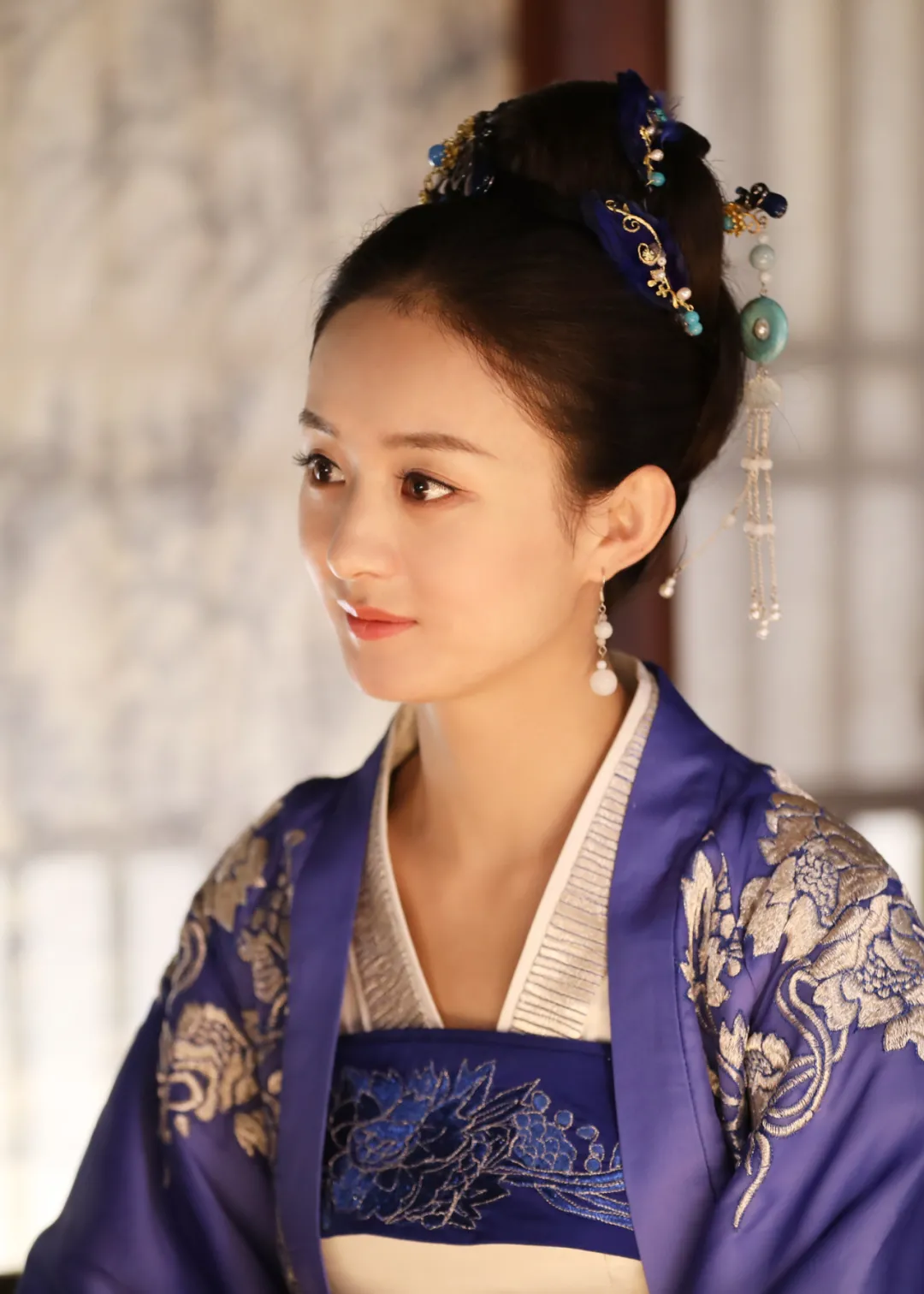 整容|00后高考完扎堆整容，中国的审美, 什么时候沦落到靠整容脸来支撑了?