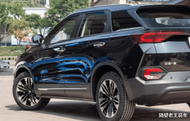 奔腾t77■廉价SUV再添“黑马”，比哈弗H6漂亮10倍，油耗6L，仅售8.98万