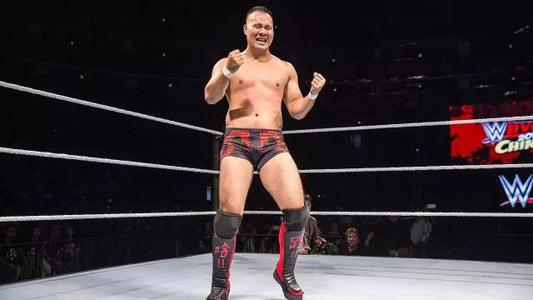 【wwe】?在 WWE比赛中,中国选手一次又一次被解雇,难道中国人不适合 WWE?
