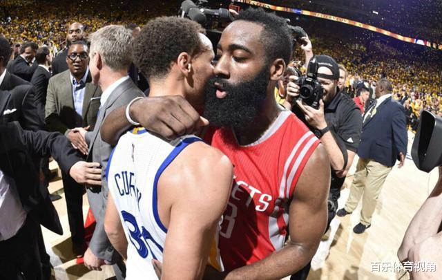 #詹姆斯·哈登#职业库黑？哈登前队友：库里真没登哥强，老被“欺负”的哈登尬了