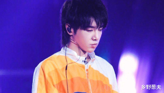 华语乐坛@他不仅创作能力也很强，单论唱功也是目前华语乐坛第一梯队的人