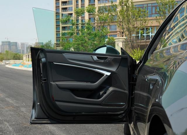 「奥迪A7」从79万跌至57万,车长5米配无框车门,颜值帅过帕拉梅拉,没人要