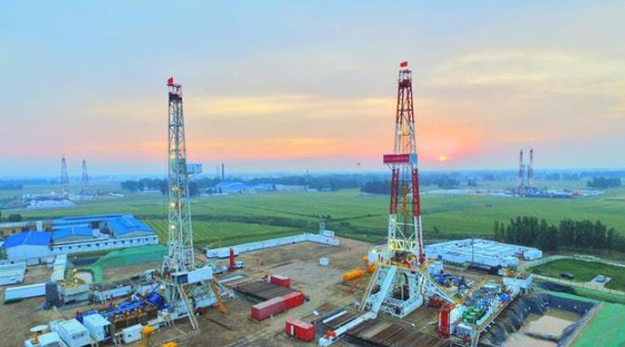 炒股|32国嫌弃的“荒废之地”，中国2400亿拿下，如今遍地黄金无人吱声