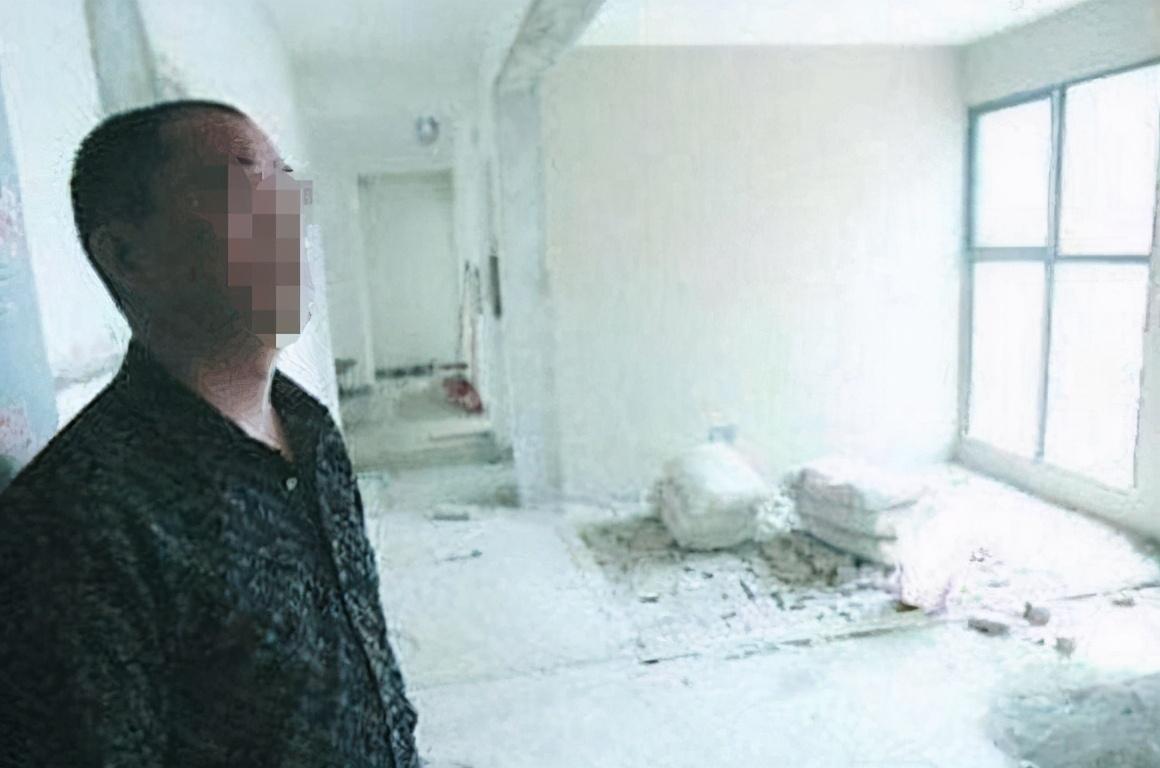 |花20万装修新房，物业拿铁链“封了”，物业：要拆了恢复原样