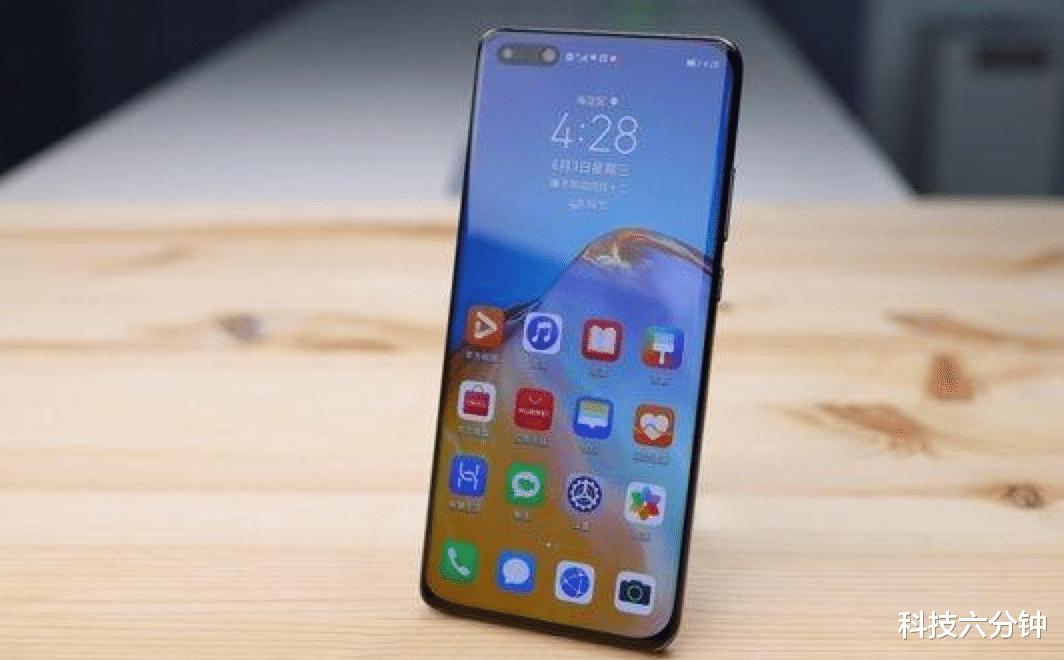 华为p40▲华为虽好但别乱选，这三款才是内行人的最爱，用三五年也不过时