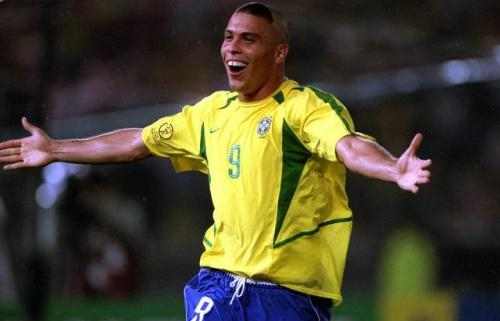 巴西队：世界足坛最厉害的前锋组合是谁？他们合作进了多少球？