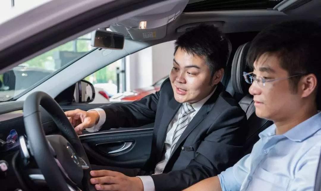 【商务英语】这些大学专业不再“吃香”，且就业难工资低，大多不到3000月薪