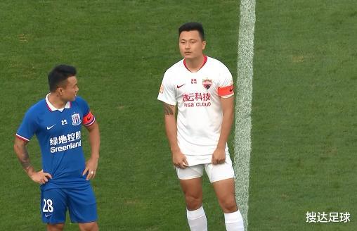 上海申花|32岁国脚疯狂表演！戏耍3人破门+终结5年等待，61岁名帅为他鼓掌