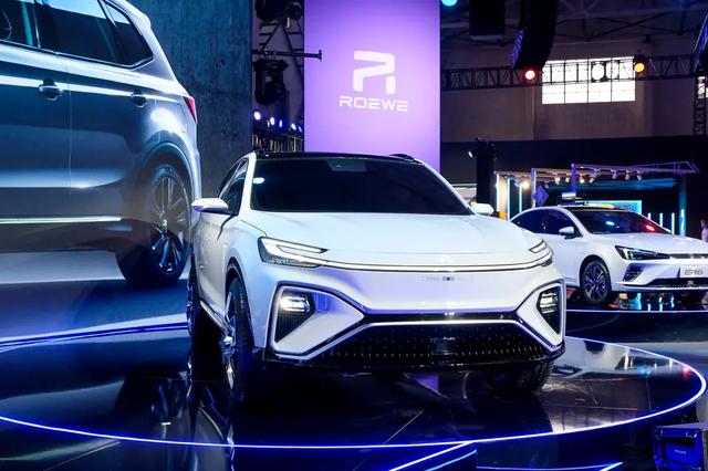 『荣威』简直太豪横!一口气亮相五款全新车型,轿车、SUV、MPV啥都有