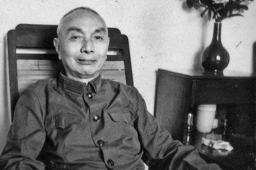 蒋介石@从蒋介石身边成功撤离的3位特工，恢复我军身份后，结局如何？