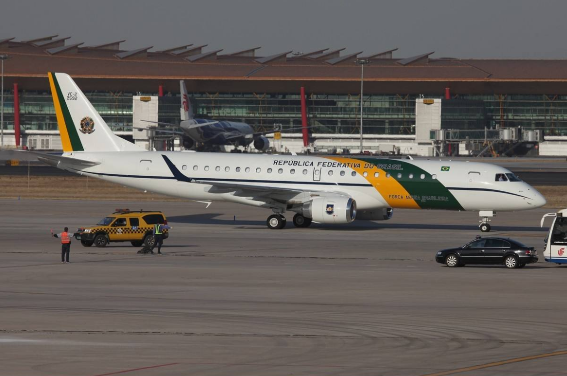 「巴西」倒向美国后被无情抛弃,副总统认清现实喊话中国:希望能给个机会