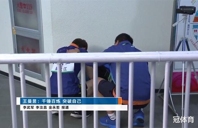 王曼昱■泪洒赛场！央视大赞国乒新星有担当，刘国梁靠她阻击伊藤美诚