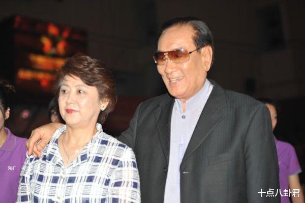 「庞学勤」庞学勤:红色英俊小生,在家里是保姆,照顾病妻45年,86岁去世