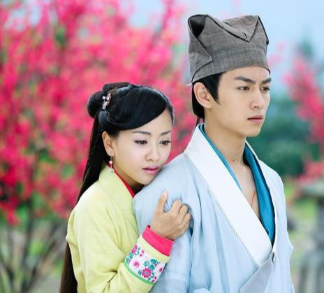 岳灵珊|岳灵珊的5位饰演者,个个都是美女,最后一位直接晋升主角