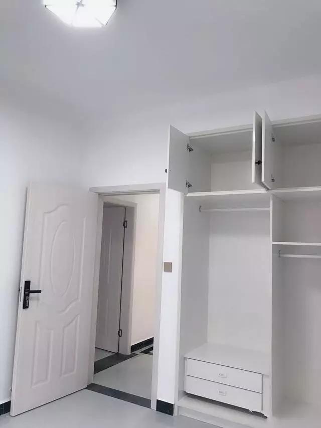 :辛苦4个月新房终于收尾,打扫干净就很美了,还没上软装太单调!