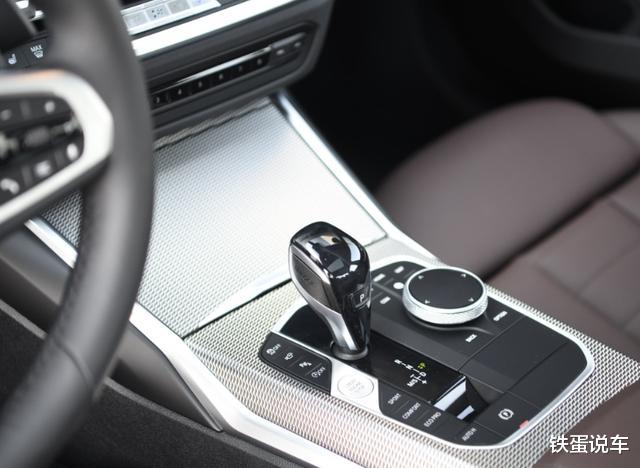 【丰田凯美瑞】宝马3系330iM运动曜夜套装,车上的中国特供配置,令国外车友羡慕