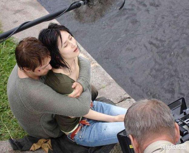 「娱乐圈」她是亚洲第一3D女神，靠出演风花雪月片走红，今改名走玉女路线