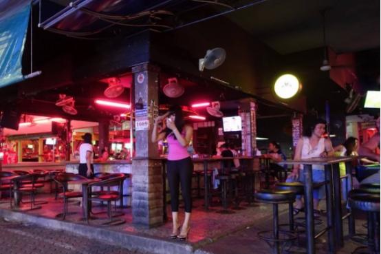 酒吧|为什么泰国酒吧的二楼不要随便进?进去容易出来难?原因很简单