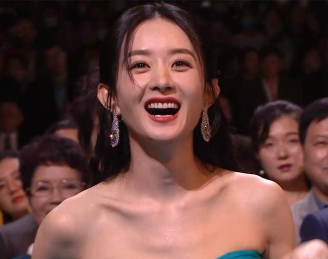 宋茜|金鹰节颁奖晚会,死亡灯光下只有虞书欣抗住了,宋茜人都变形了