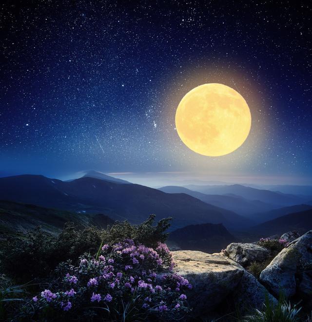 【太空】太阳为什么照不亮太空，太空为什么是一片漆黑？