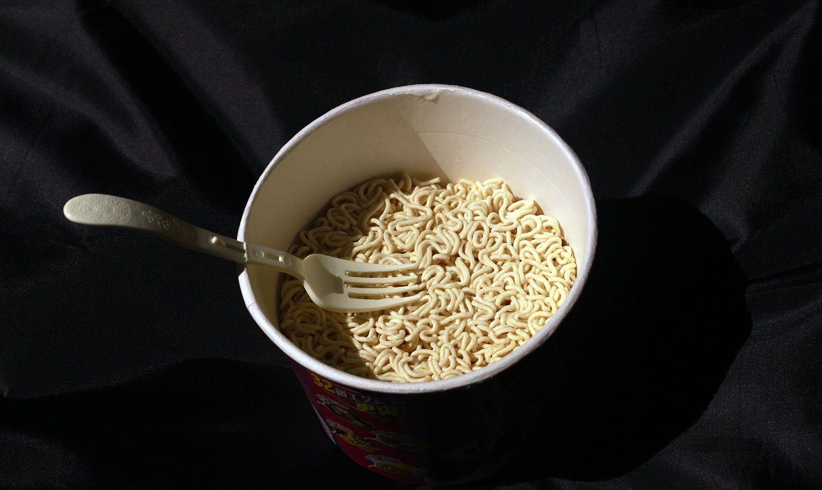 [包子]女性“身高152-176cm标准体重对照表”公布，其实你根本不用减肥