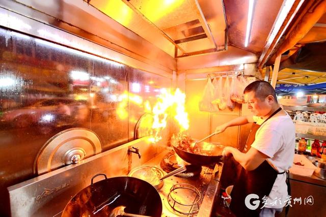 多彩贵州网|今天，贵阳青云路夜市正式停业