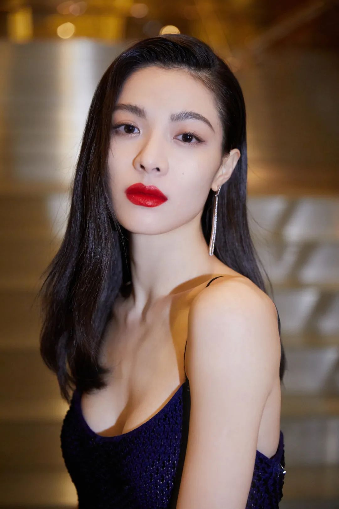 「眼影」美人计 | 钟楚曦给自己化妆那一套，放到普通人身上是什么样？