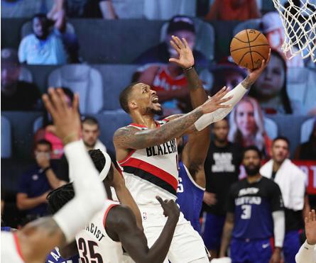 smg|NBA神剧本：快船想坑湖人却意外赢球！利拉德重大失误，西部争9大乱