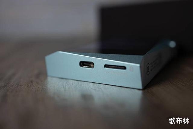 耳机|细品艾利和 A&norma SR25播放器：小钢炮更新了，这次大杯不加价