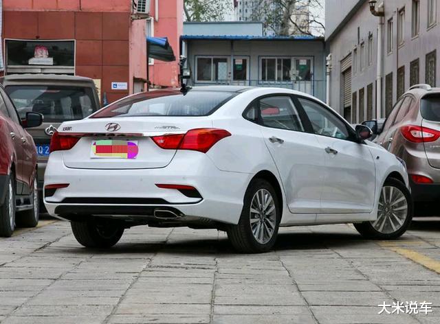 「现代名图」真正的中级车“价格屠夫”！从15W降至11万，动力比迈腾强