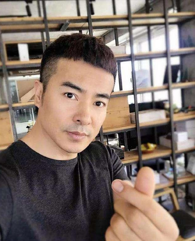 李荣浩|于波因《水月洞天》爆红，后因“喂饭门”沉寂，今演配角愿做阿甘