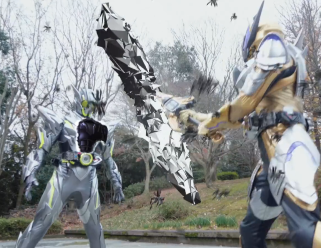 铠甲勇士▲假面骑士：跨时间被抄袭？《铠甲勇士》狼帅皮套是模仿老千？