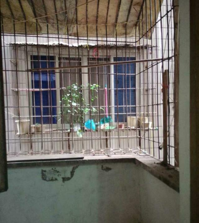 花500租的房子, 环境太差, 为女朋友“大改造”