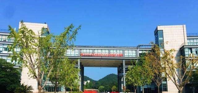 高校|这4工科高校录取分数较低，就业有保障，适合普通学生报考！