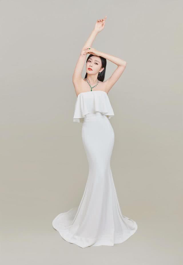 『秦岚』2006年，被“同居”四年的黄晓明抛弃，秦岚的“报复”手段真解恨