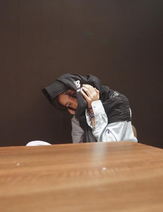 |张子枫工作室发博，看清内容后，网友不淡定了：高考成绩呢？