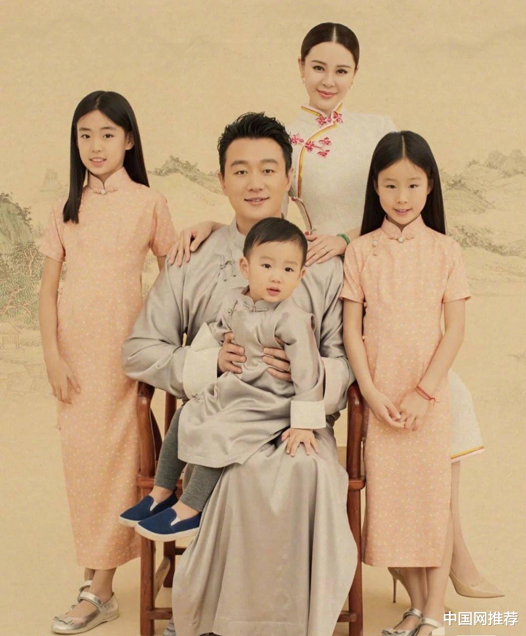乔欣|佟大为一家五口民国风造型曝光，儿女完美继承父母强大基因