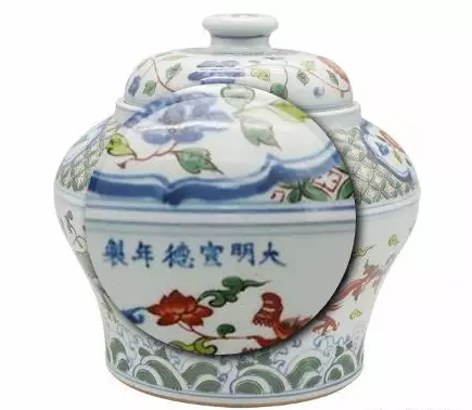 【】五彩夔龙纹盖罐-明宣德年制