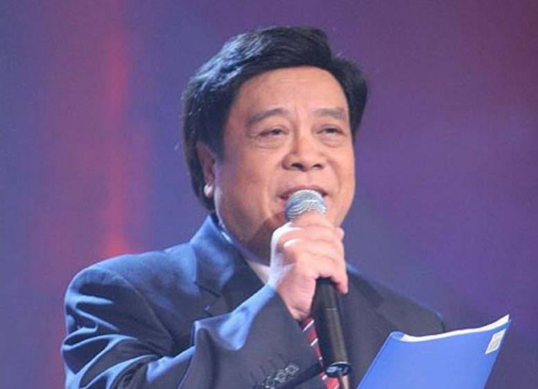 赵忠祥|赵忠祥葬礼现场：多人在门口大闹场面一度混乱，原因让人愤怒