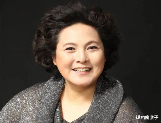 郭凯敏：62岁郭凯敏：没出名时发妻离他而去，二婚娶尤勇前妻，儿子帅到爆